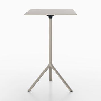 Stehtisch „MIURA“ designed by Konstantin Grcic